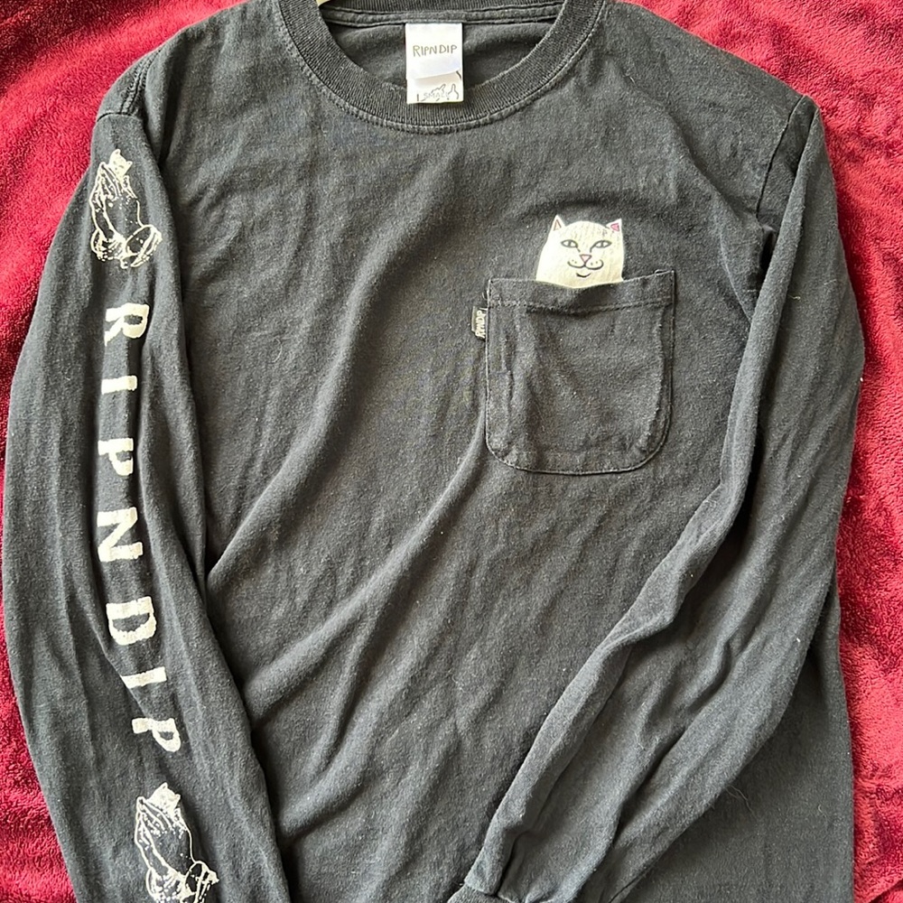 size small.  color black